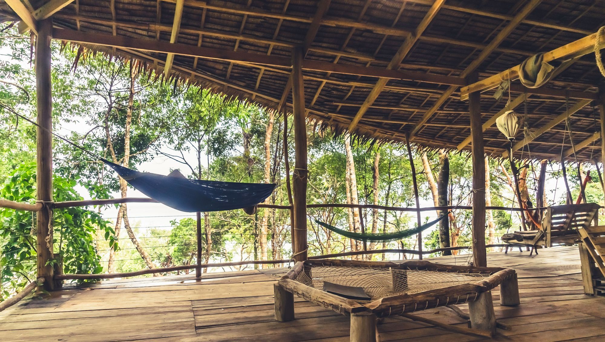 Driftwood Hostel And Bungalows ロンサレム島 エクステリア 写真